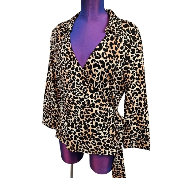 Talbots Leopard Print Wrap Blouse Size Large Women's - Picture 10 of 10